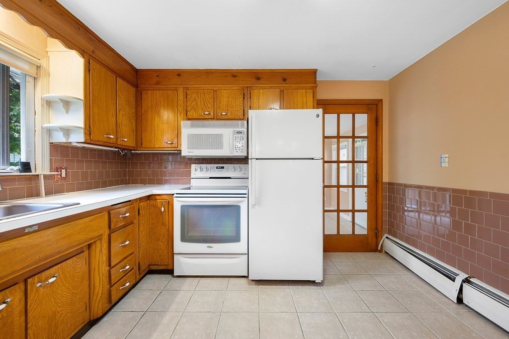 11 Lyndale Rd, Worcester, MA, 11 Lyndale Rd, Worcester, MA Photo #21