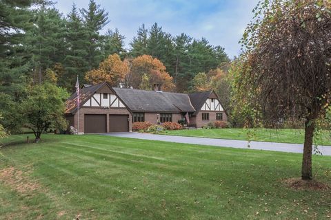 21 Saddle Ln Groton MA 01450