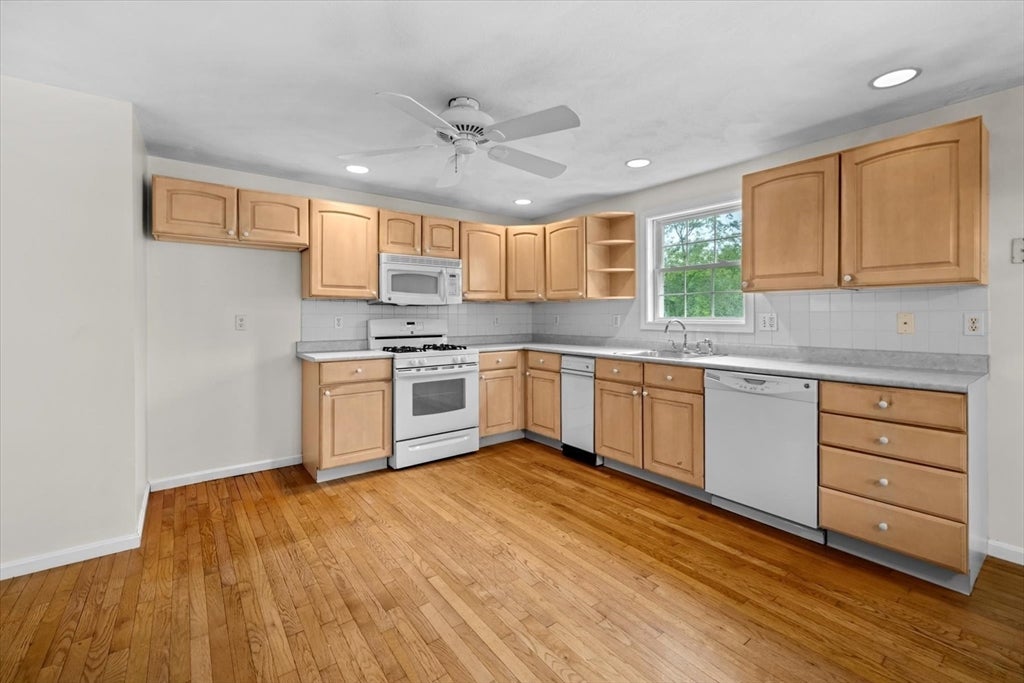27 Mooney Road, Salem, MA Photo #11