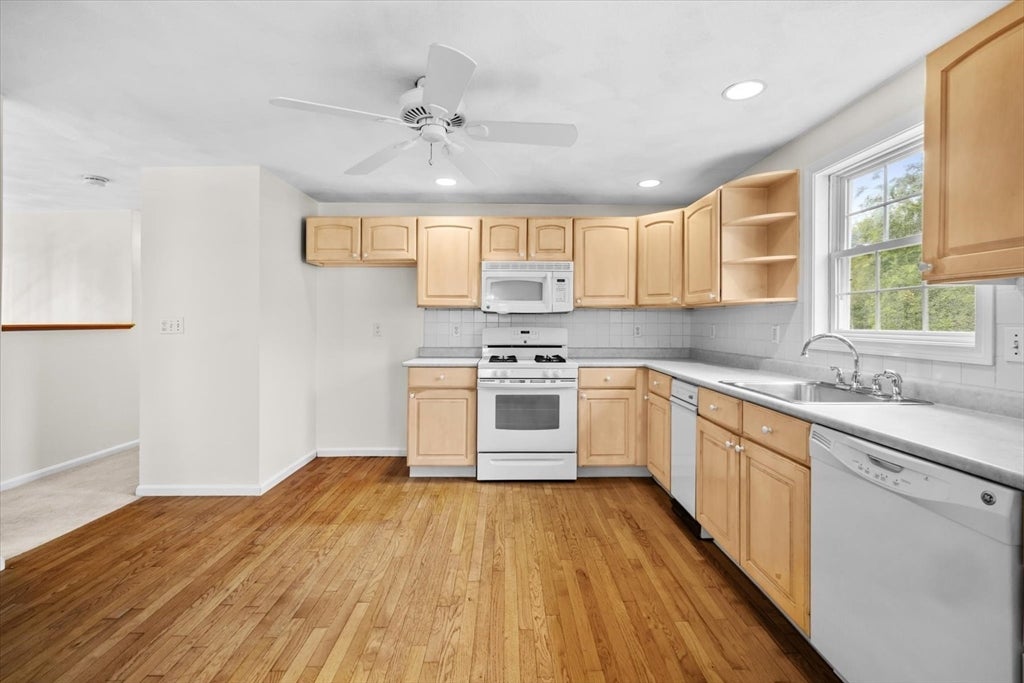 27 Mooney Road, Salem, MA Photo #12