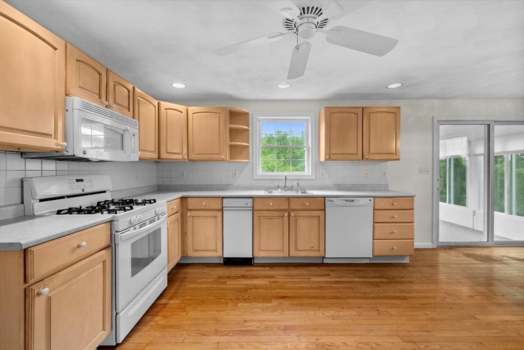 27 Mooney Road, Salem, MA Photo #10