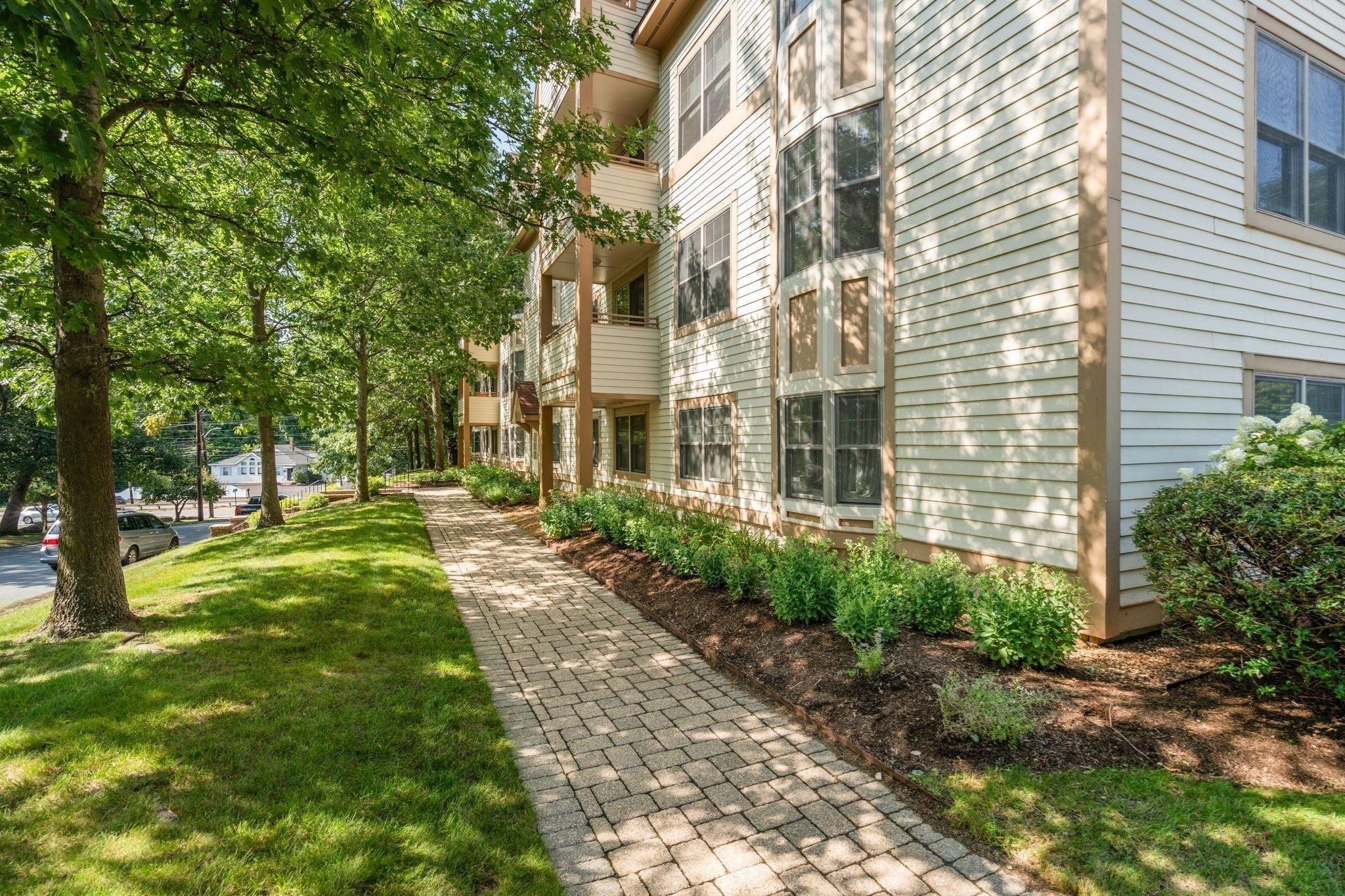 12 Russell Rd #103, Wellesley, MA, 12 Russell Rd #103, Wellesley, MA Photo #17