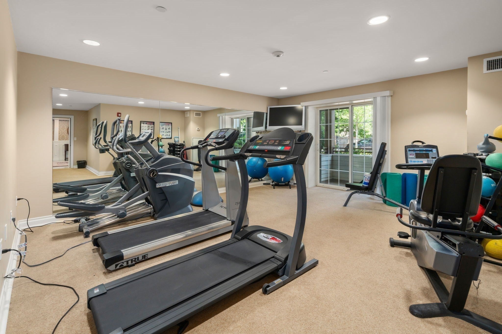 12 Russell Rd #103, Wellesley, MA, 12 Russell Rd #103, Wellesley, MA Photo #14