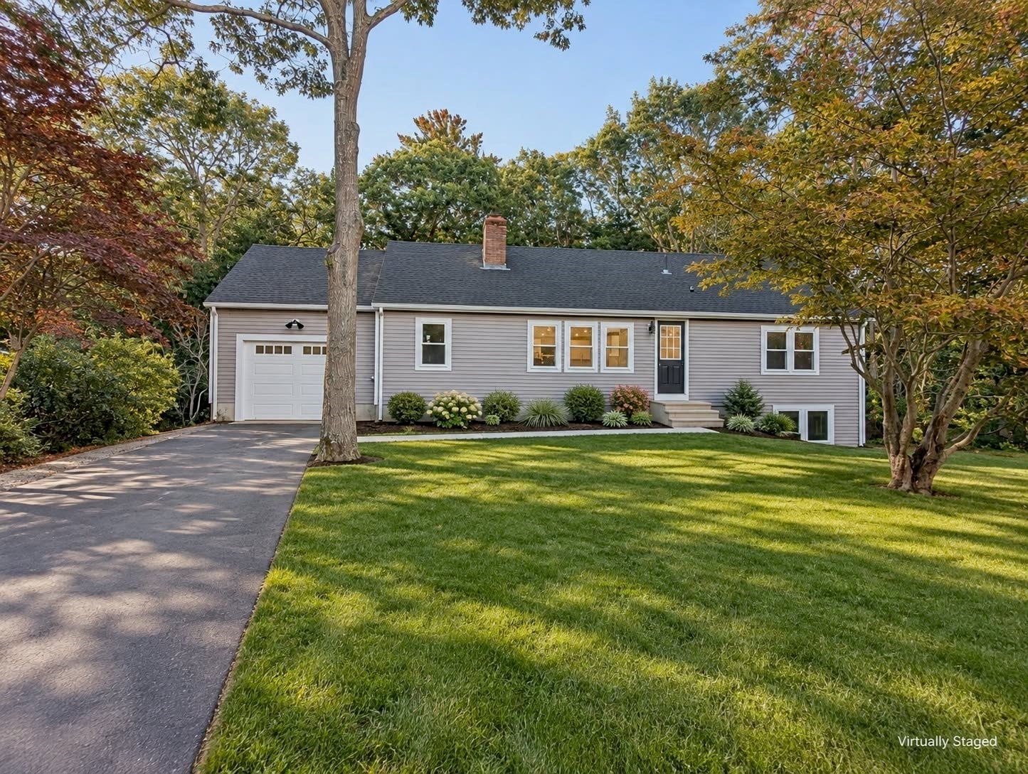 562 Mariner Cir