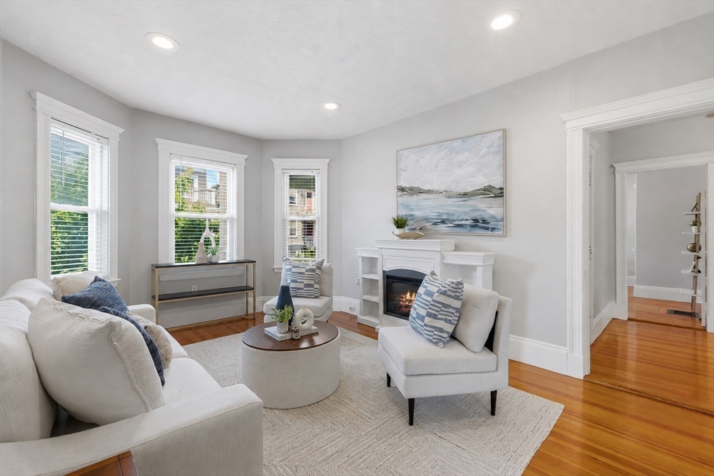 33 Rosemont A