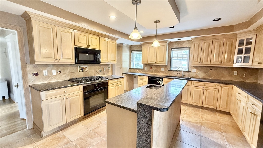 135-137 Summer St 135