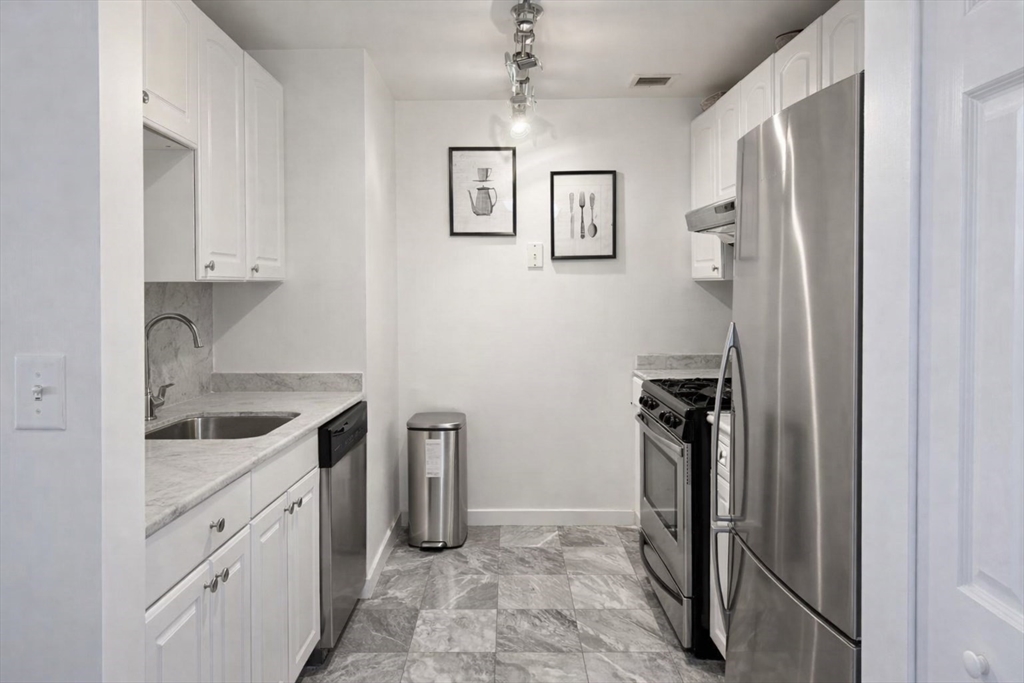 15 N Beacon St 428