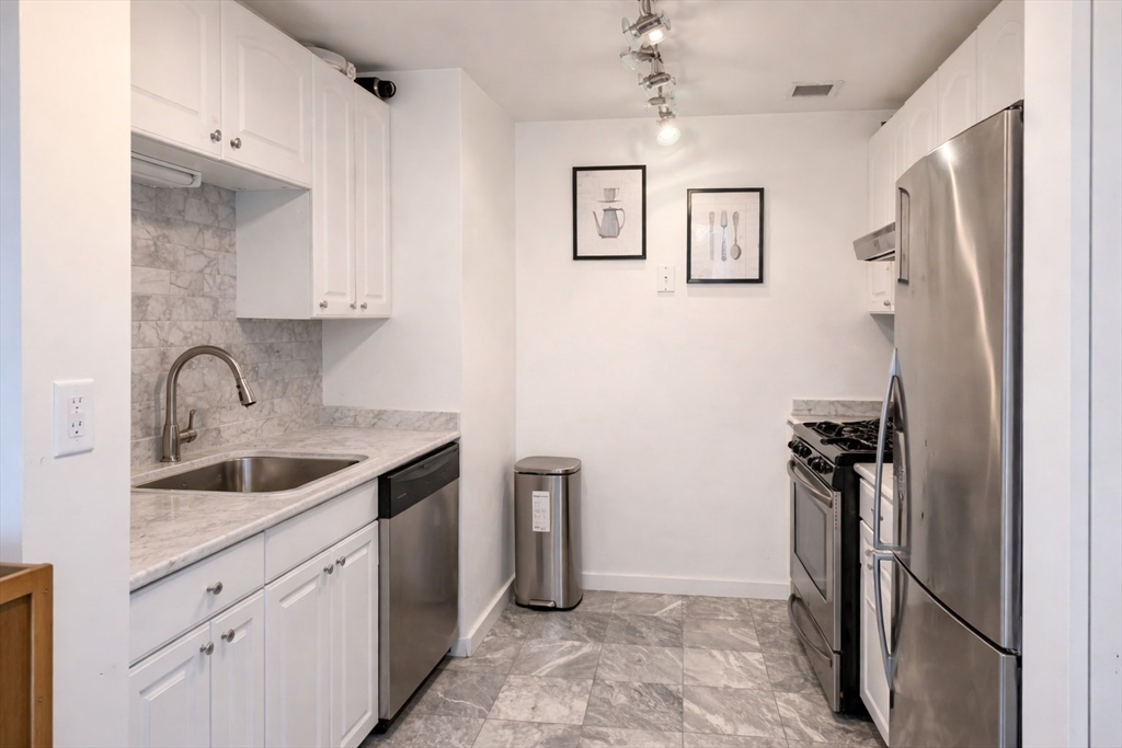 15 N Beacon St 428