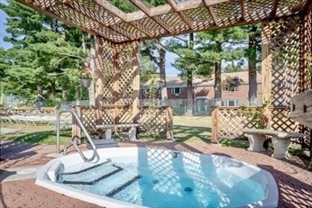 271 Regency Park Dr 271