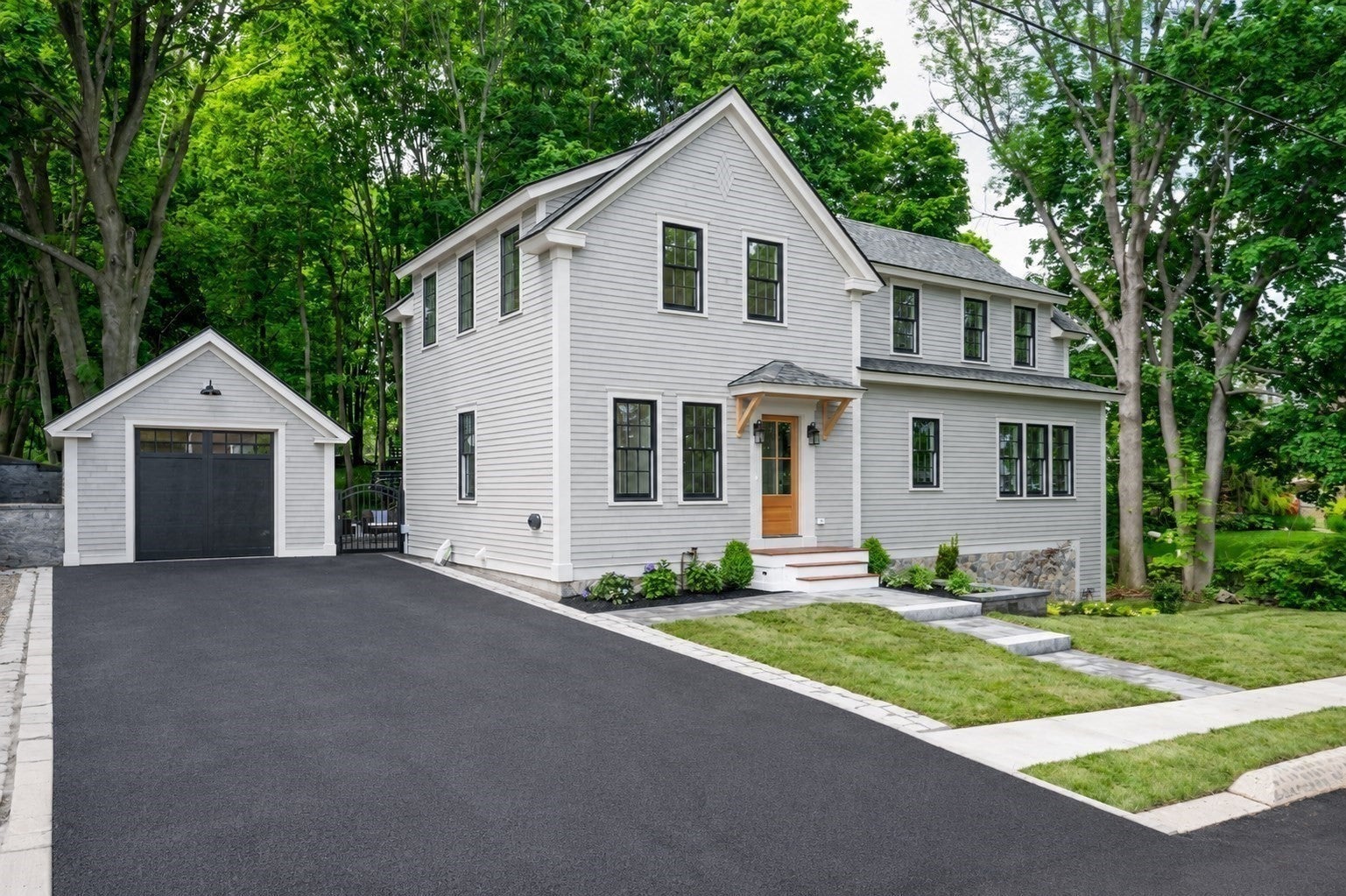 1 Stanley Ave, Newburyport MA 01950