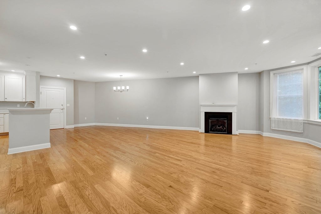 2 Inwood Drive #1009, Woburn, MA, 2 Inwood Drive #1009, Woburn, MA Photo #3
