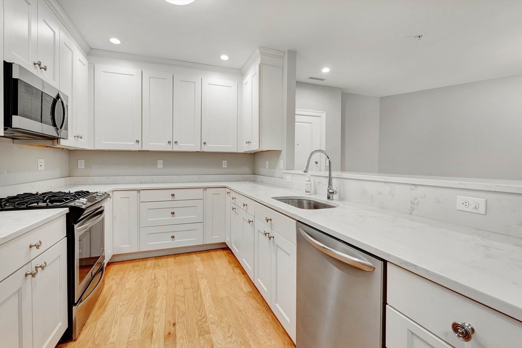 2 Inwood Drive #1009, Woburn, MA, 2 Inwood Drive #1009, Woburn, MA Photo #8