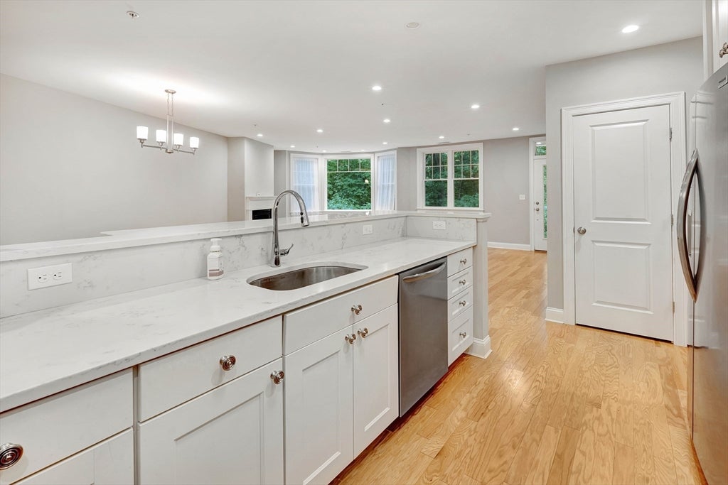 2 Inwood Drive #1009, Woburn, MA, 2 Inwood Drive #1009, Woburn, MA Photo #9