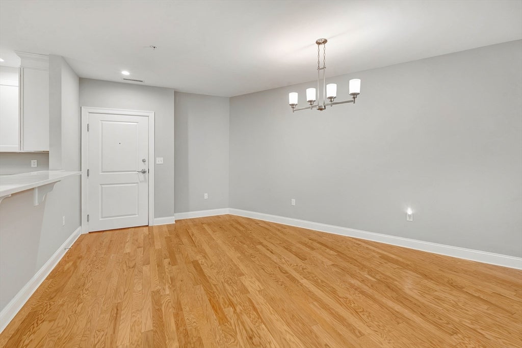 2 Inwood Drive #1009, Woburn, MA, 2 Inwood Drive #1009, Woburn, MA Photo #2