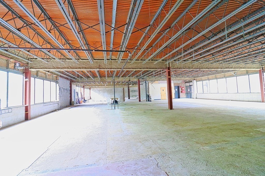 499 Essex Street Left Side