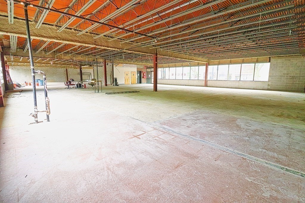 499 Essex Street Left Side