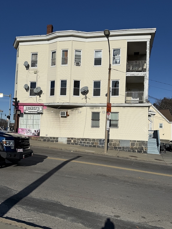 602 Hyde Park Avenue 2