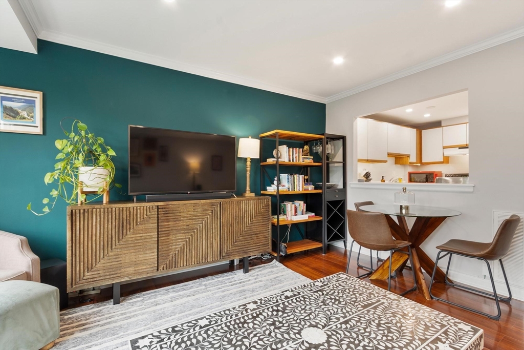 1 Watermill Pl 425