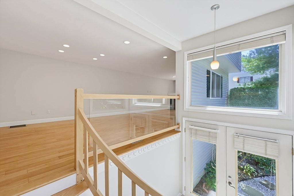 33 Half Crown Cir 33
