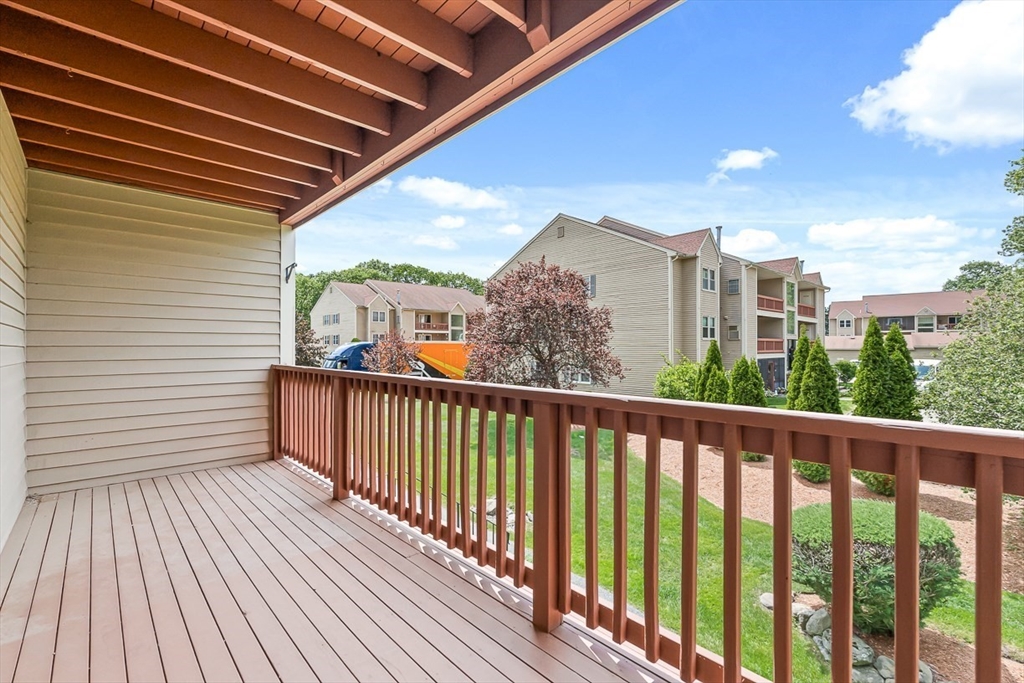 78 Randolph Dr 78