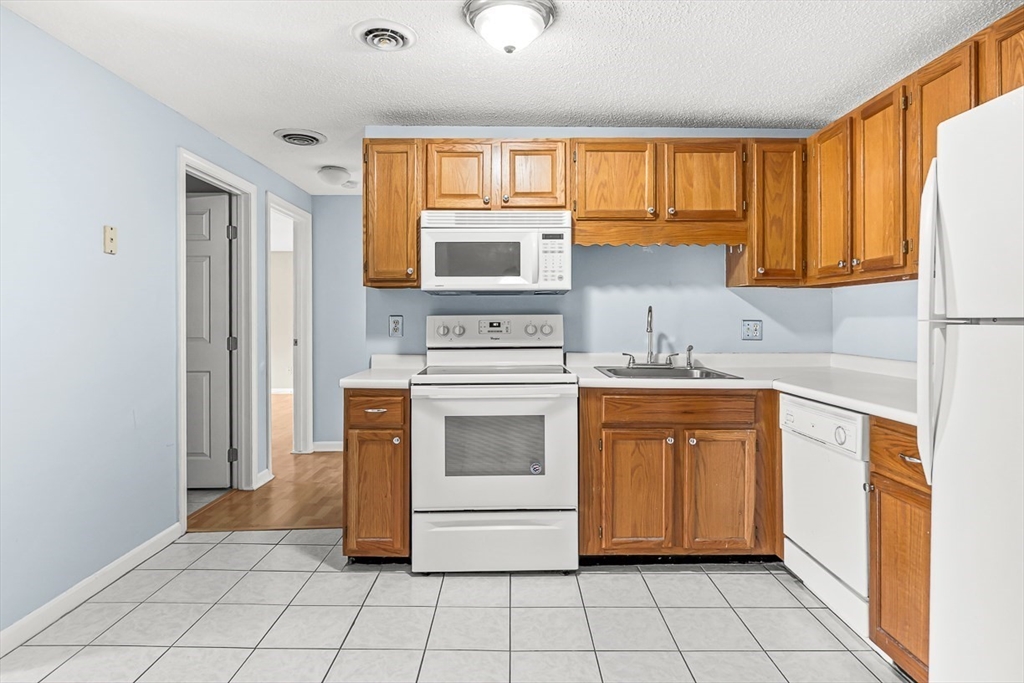 78 Randolph Dr 78