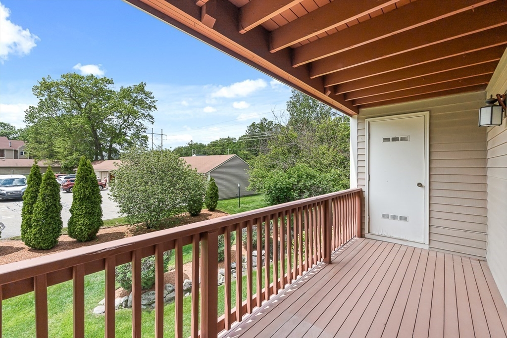 78 Randolph Dr 78
