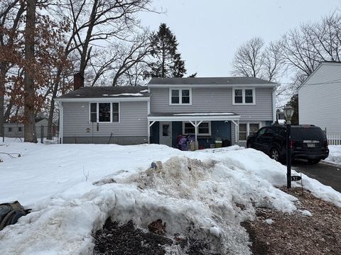 Photo of 132 Commonwealth Ave, Lowell, MA 01852 (MLS # 73483266)