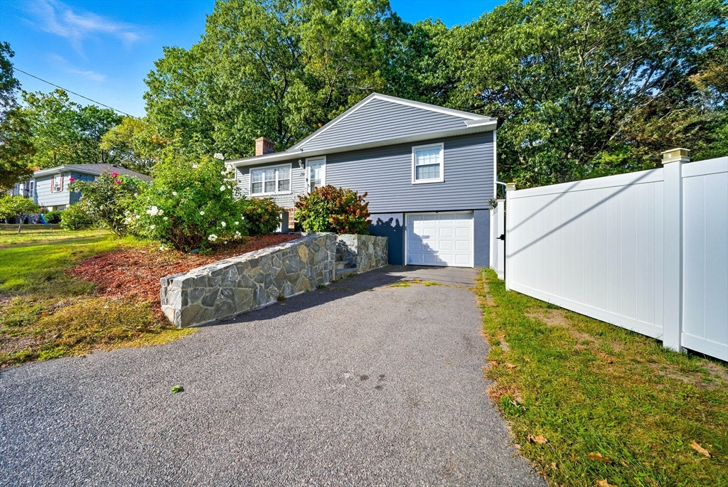 20 Oakhill Dr