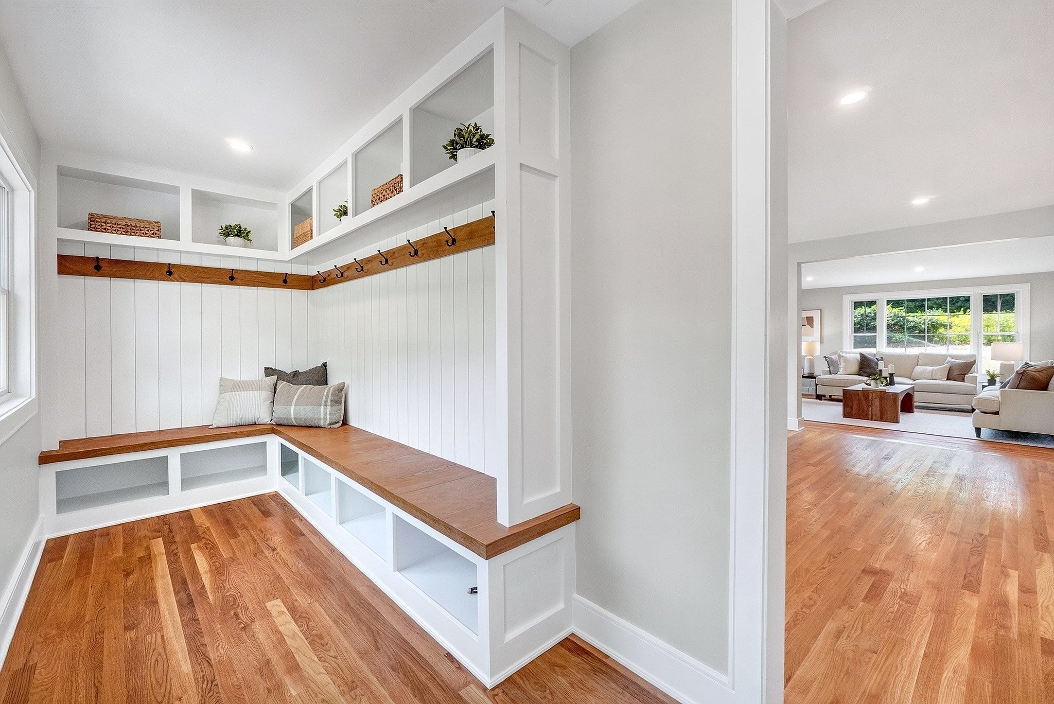 28 Fieldstone Dr, Burlington MA 01803