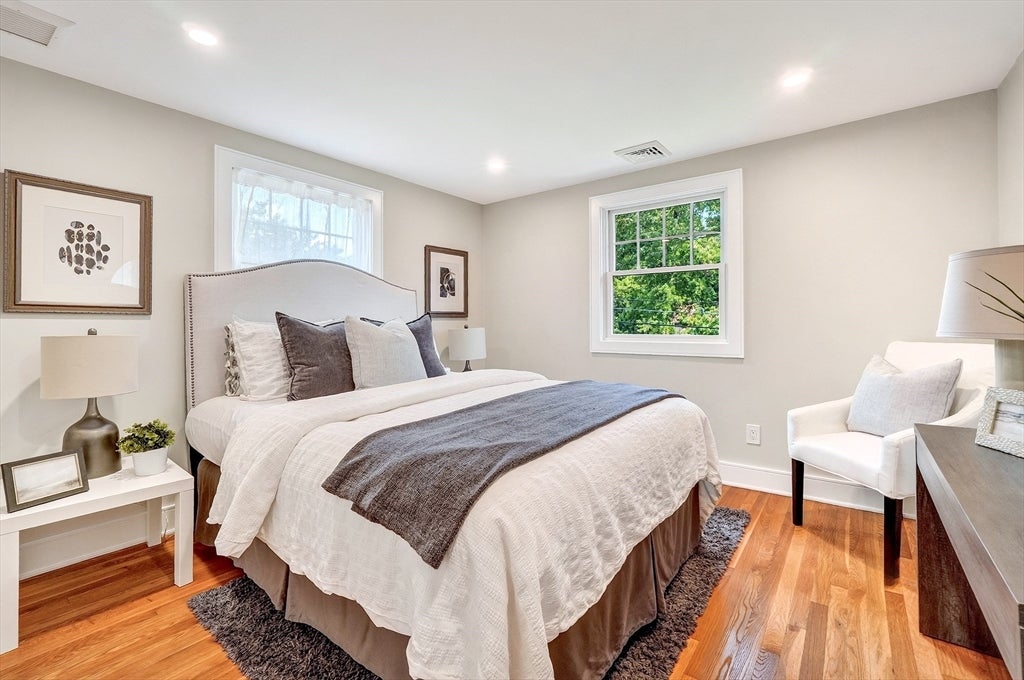 28 Fieldstone Dr, Burlington, MA Photo #22