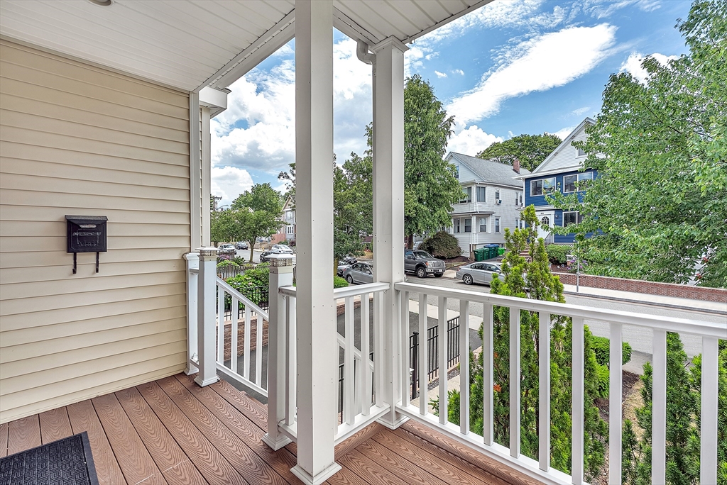 99 4th St 1