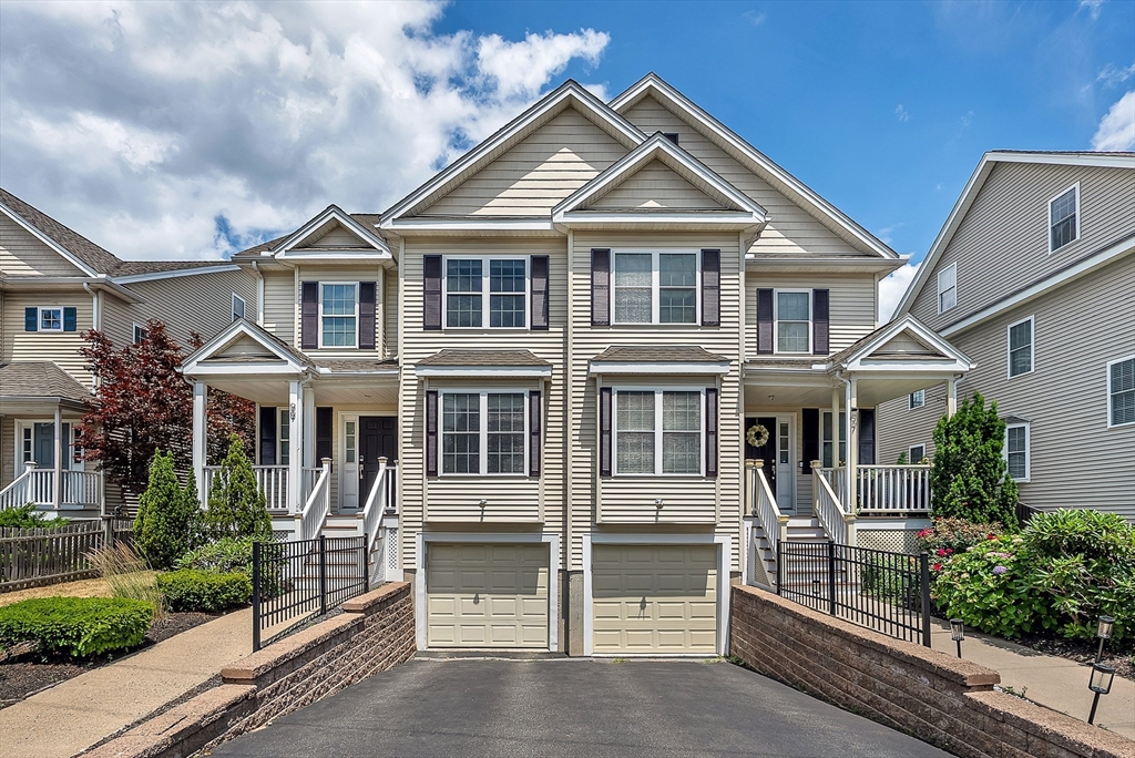 99 4th St 1