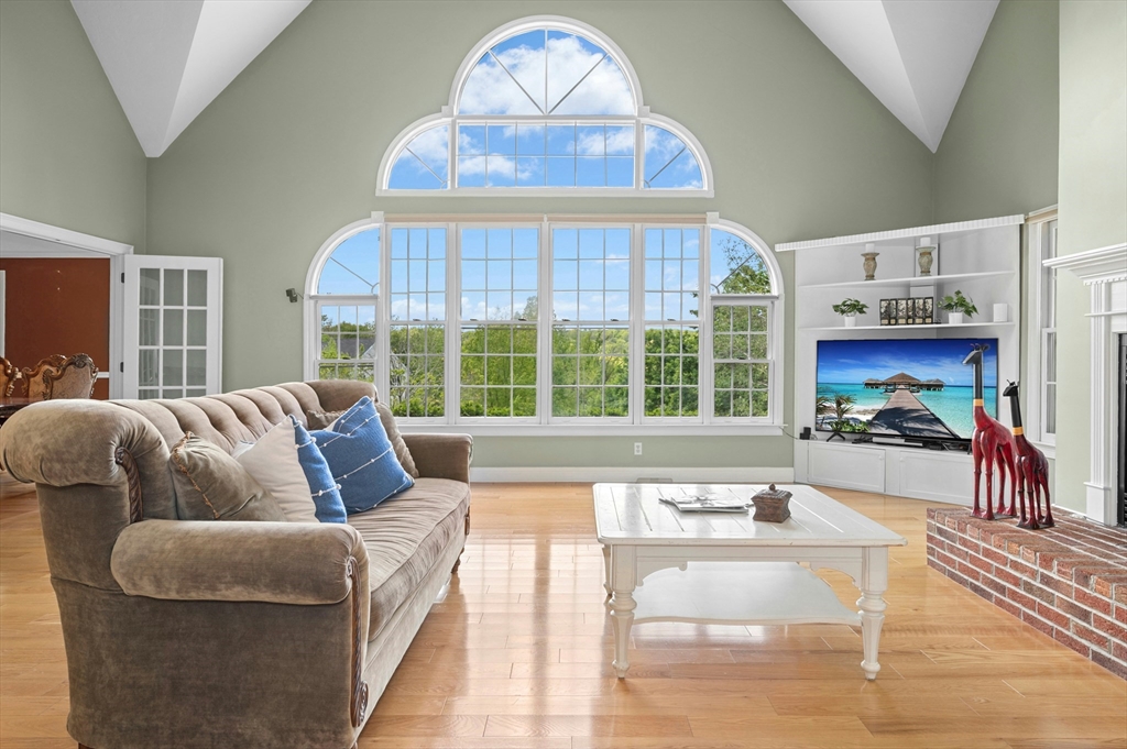 15 Keyes House Rd