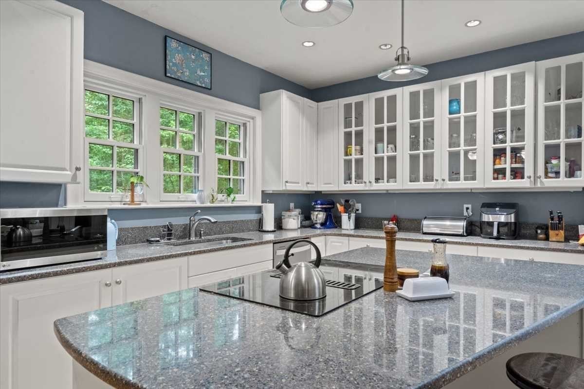 68 Vaughn Hill Rd, Bolton, MA, 68 Vaughn Hill Rd, Bolton, MA Photo #7