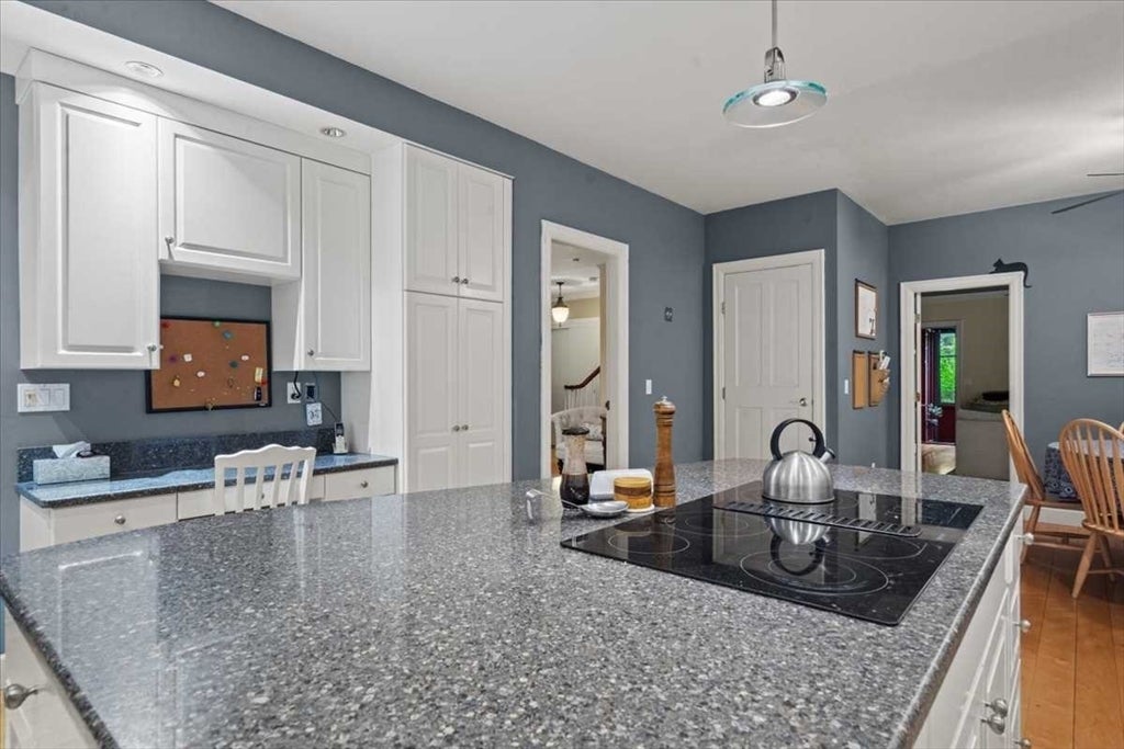 68 Vaughn Hill Rd, Bolton, MA, 68 Vaughn Hill Rd, Bolton, MA Photo #11