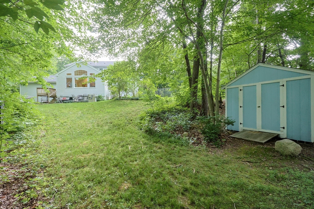 4 Rainbow Dr
