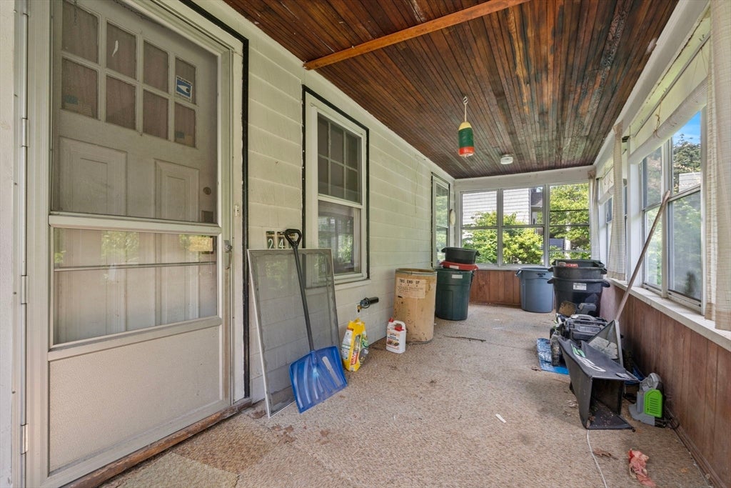 242 Lincoln Street