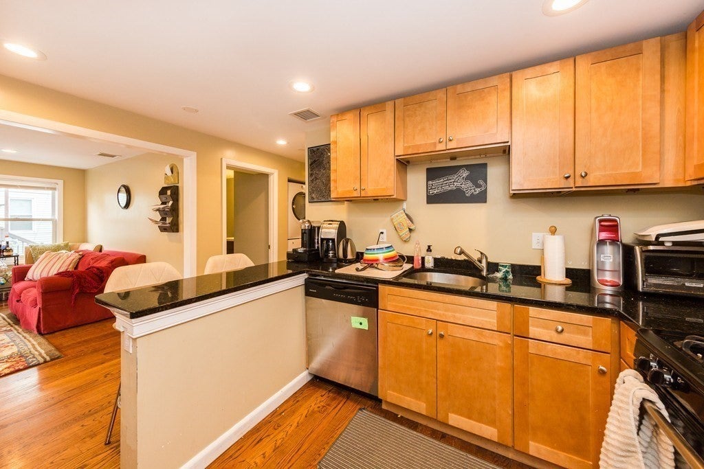 107 Rossmore Rd #3, Boston, MA Photo #2