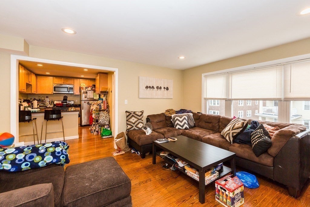 107 Rossmore Rd #3, Boston, MA Photo #4