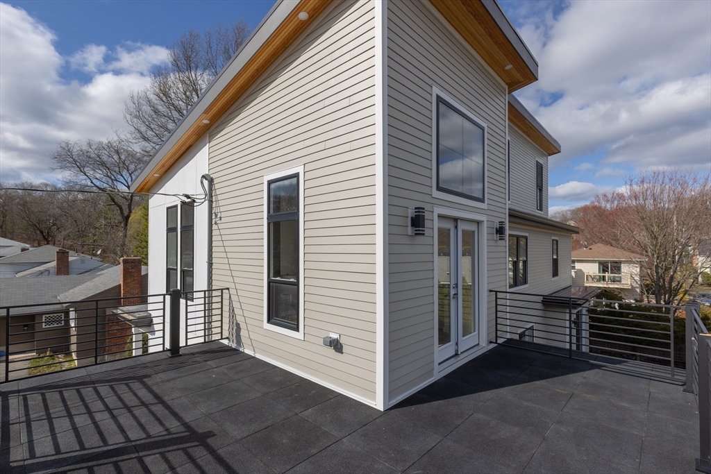 239 Mountain Ave