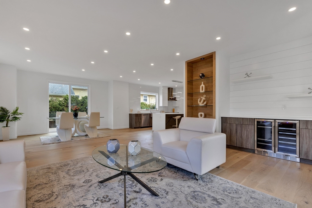 239 Mountain Ave