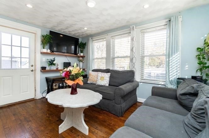 40 Gledhill Ave #2, Everett, MA, 40 Gledhill Ave #2, Everett, MA Photo #3