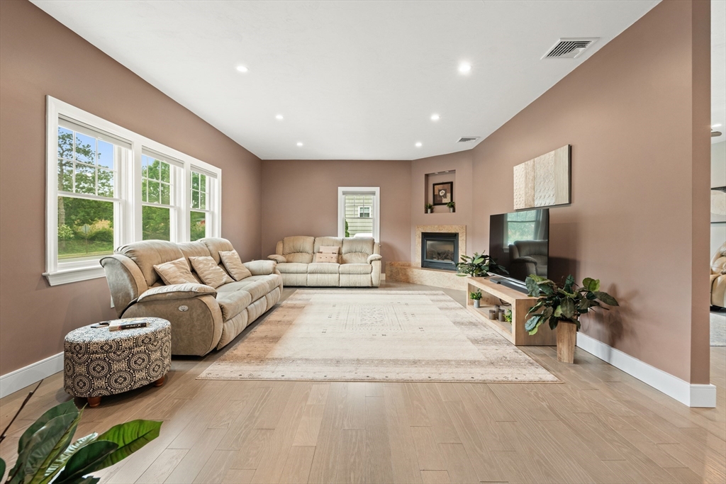 86 Lynn Fells Pkwy