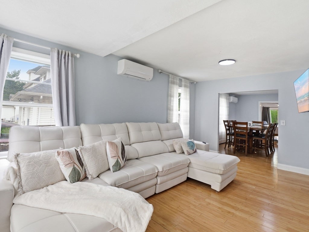 85 Purchase St