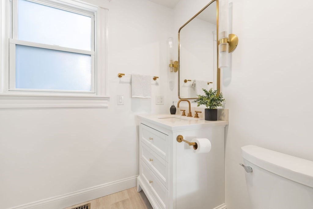 87 Irving St #1, Waltham, MA Photo #9