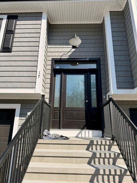 17 Lynch Way