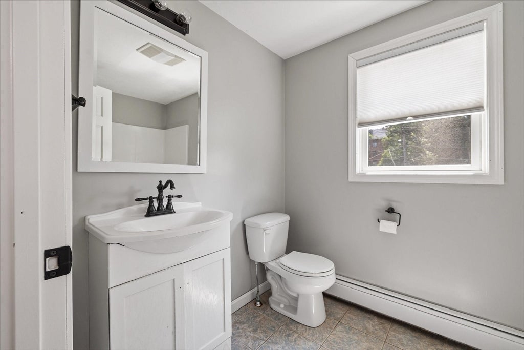 3 Arrowhead Ave, Auburn, MA, 3 Arrowhead Ave, Auburn, MA Photo #4