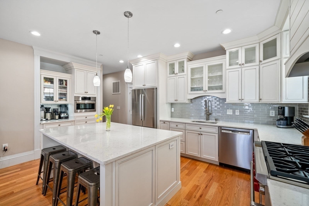 505 E Broadway 2