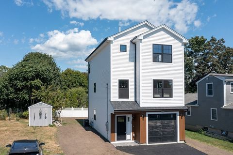 58 Ocean Ave Fairhaven MA 02719