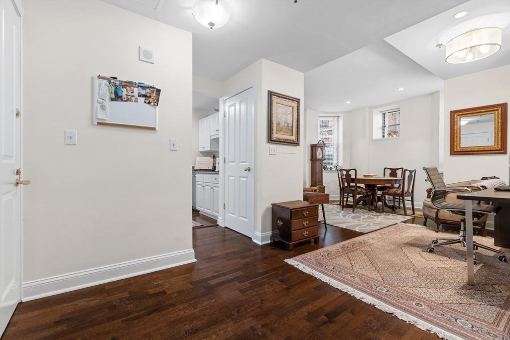 10 Charlesgate E 2